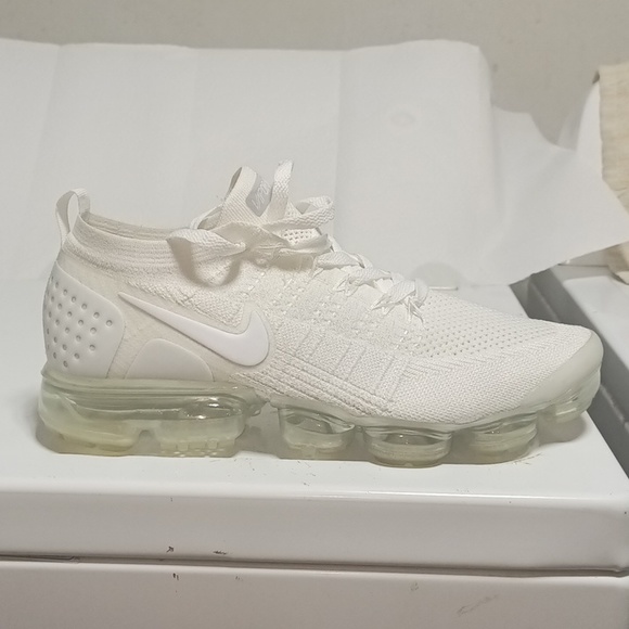 Nike Vapormax - Picture 9 of 13